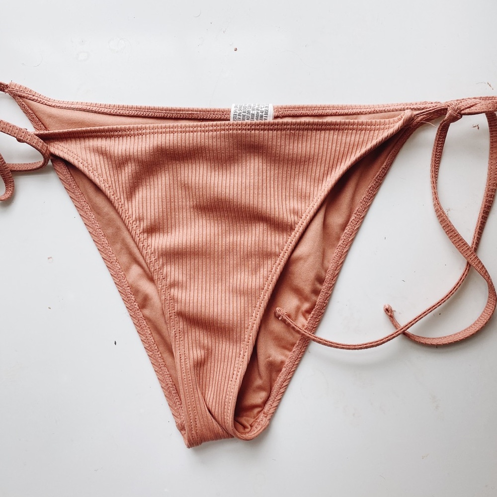 Peachy tie bottoms